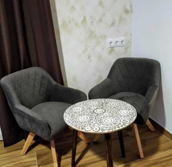 スーペリアールーム, Hostal Restaurante La Mancha