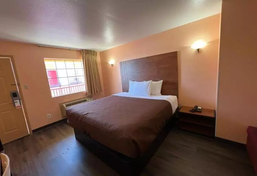 キングサイズベッドのスタンダードルーム, Executive Inn & Suites Lackland Afb