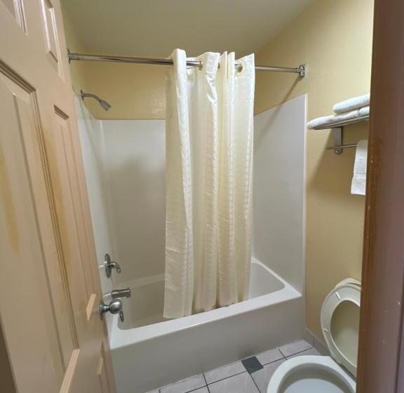 Номер Стандарт, Executive Inn & Suites Lackland Afb