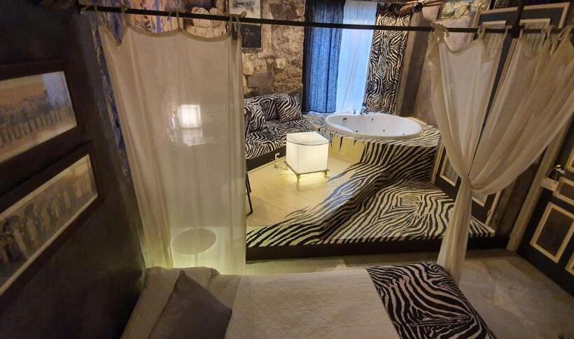 디럭스 자쿠지룸, Casona Camino Real De Selores