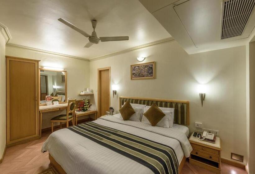 Номер Deluxe, Comfort Inn President Near Ahmedabad Junction Station