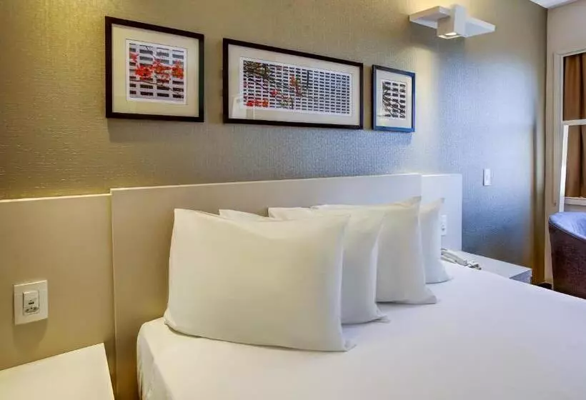 سوییت لوکس, Comfort Suites Brasilia