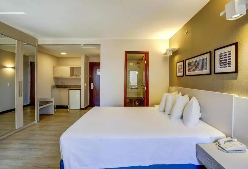 سوییت لوکس, Comfort Suites Brasilia