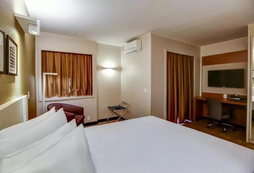 سوییت لوکس, Comfort Suites Brasilia
