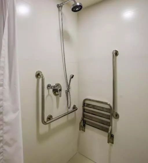 استودیوی استاندارد, Comfort Suites Brasilia