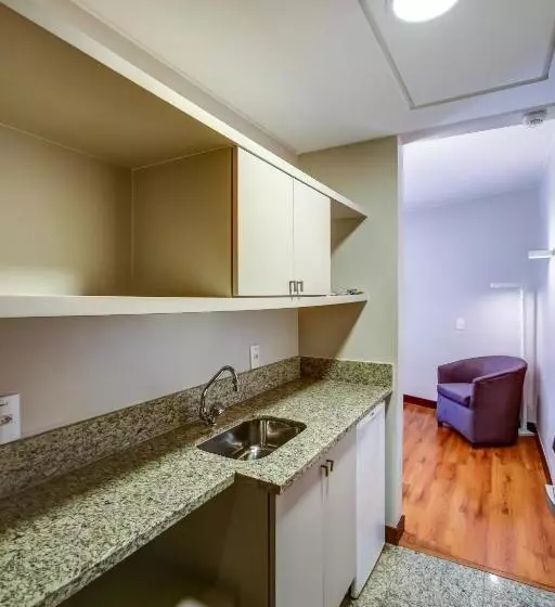سوییت سوپریور, Comfort Suites Brasilia