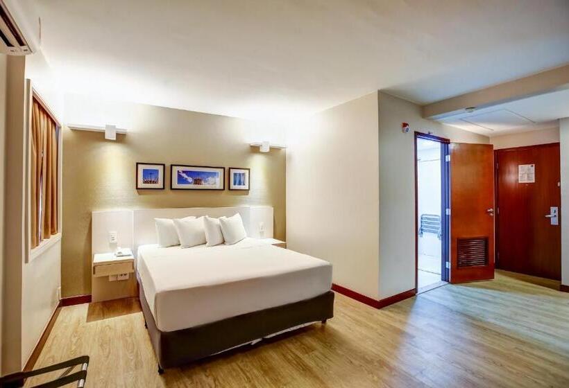 스탠다드 스튜디오, Comfort Suites Brasilia