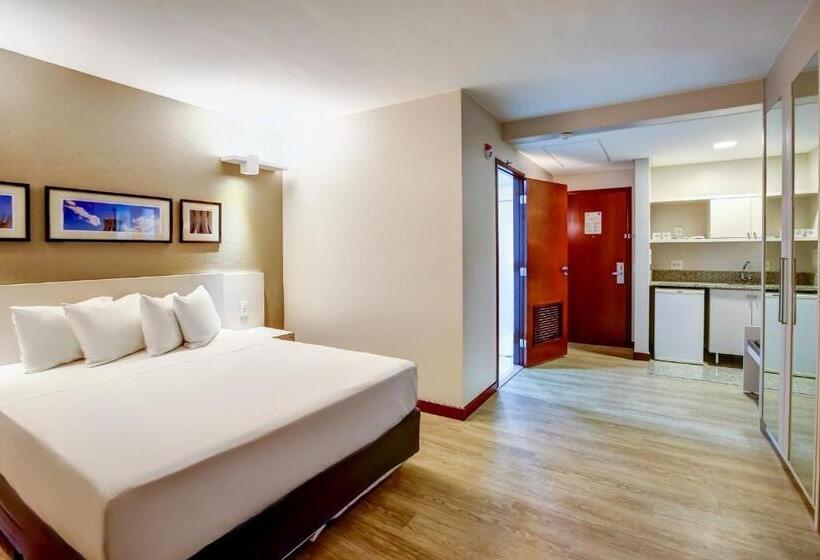 スタンダードスタジオ, Comfort Suites Brasilia