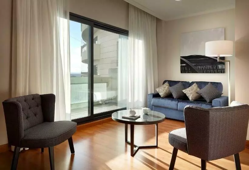اتاق استاندارد سه نفره, Eurostars Madrid Foro