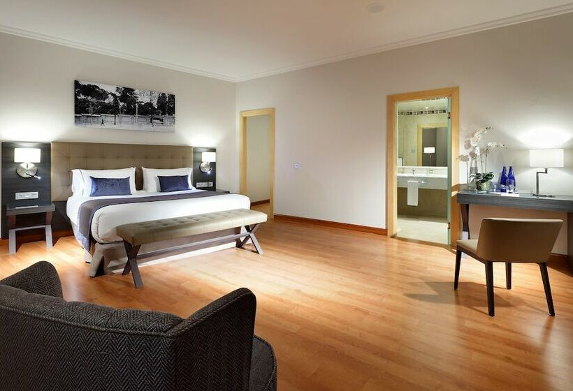 غرفة قياسية ثلاثية, Eurostars Madrid Foro