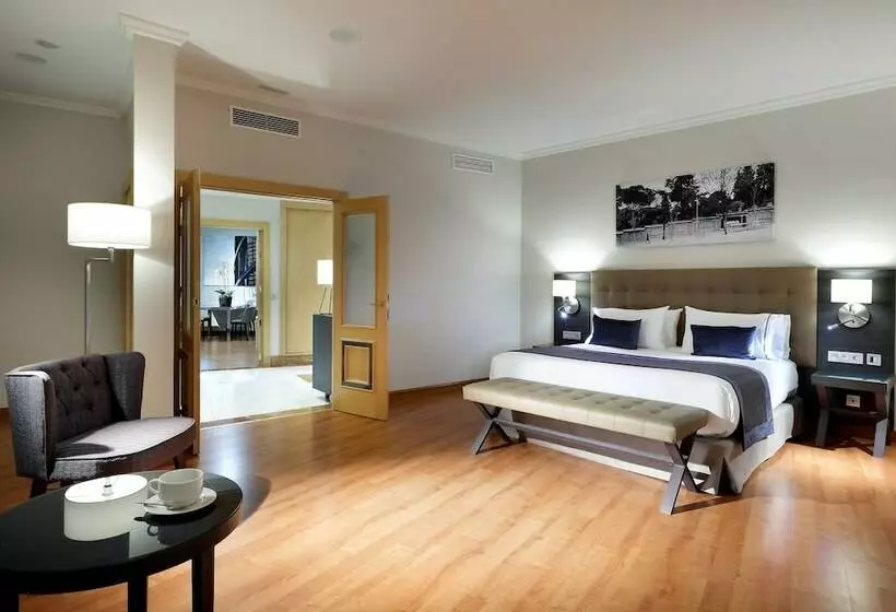 اتاق استاندارد سه نفره, Eurostars Madrid Foro