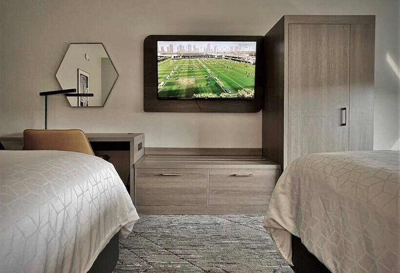 غرفه قياسيه سريرين مزدوجين, Holiday Inn Express And Suites Tampa I 75 At Bruce B. Downs, An Ihg