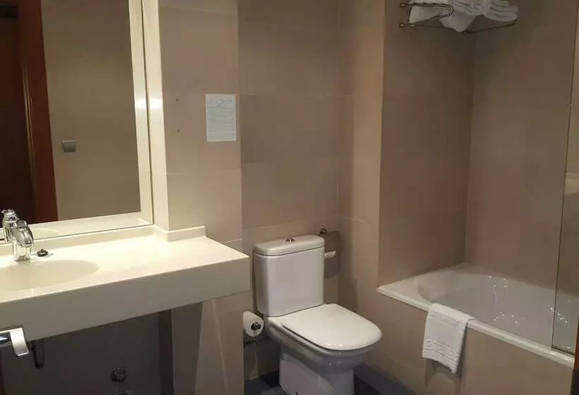 اتاق سوپریور با چشمانداز استخر, Sercotel Kalma Sitges