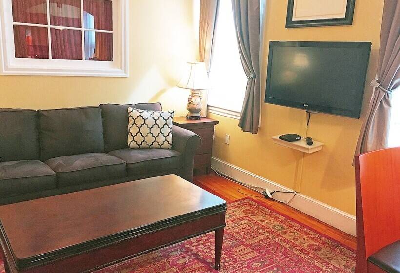 套房, Morris House