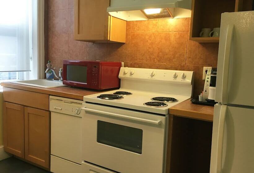 套房, Morris House