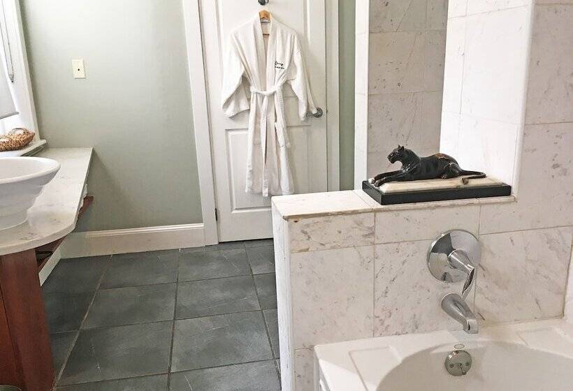 豪华房间, Morris House