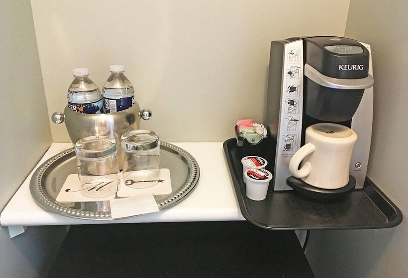 豪华房间, Morris House