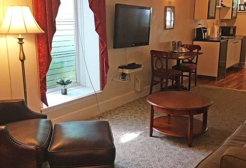 套房, Morris House