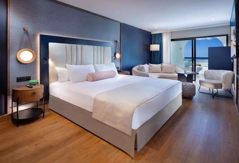 سوییت جونیور با چشم‌انداز استخر, Princess Inspire Tenerife - Adults Only (+16)