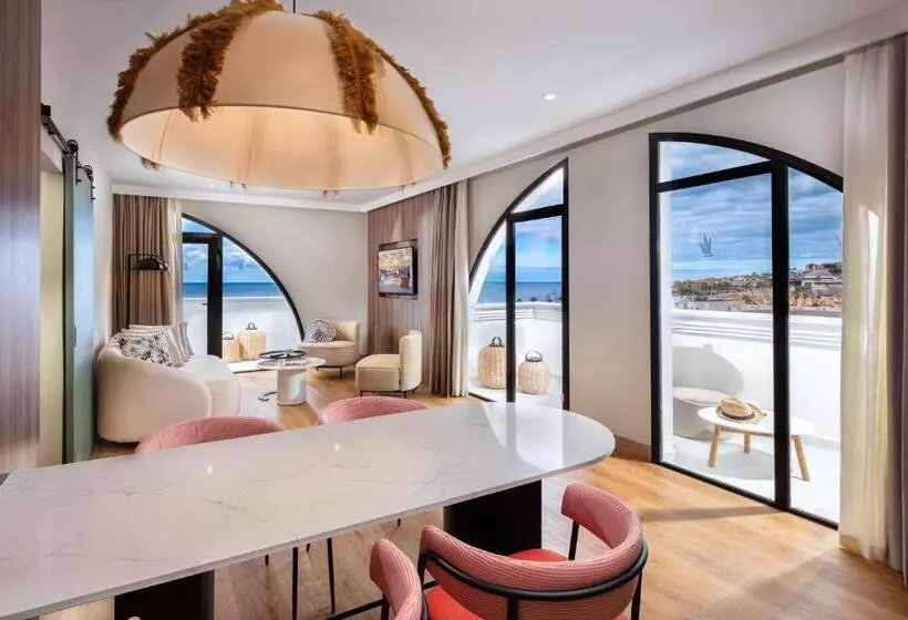 سوییت با چشم‌انداز دریا, Princess Inspire Tenerife - Adults Only (+16)