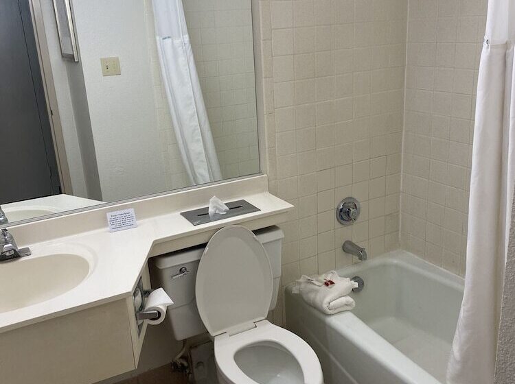 Номер Стандарт 2 Двуспальные Кровати, Ramada By Wyndham Albuquerque Midtown