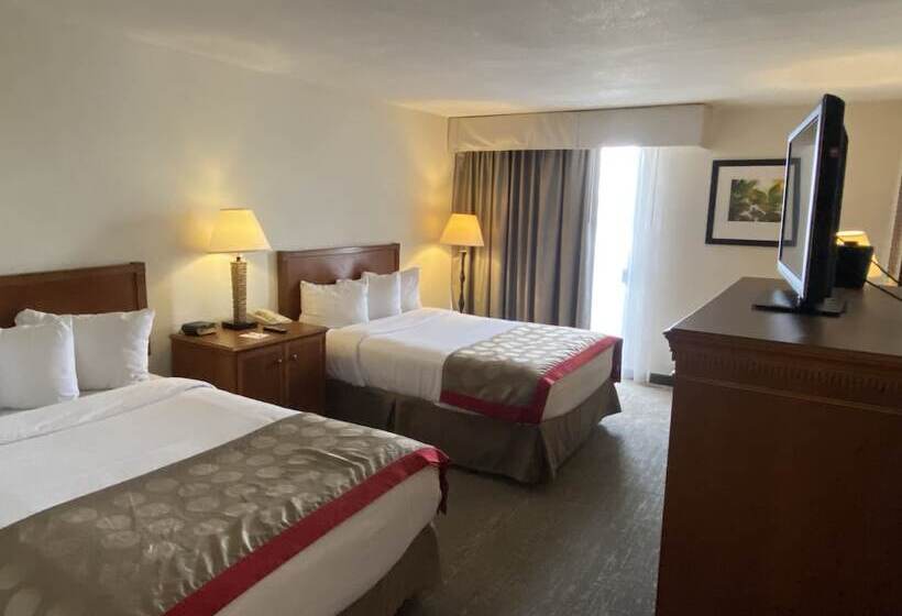 ２ダブルベッドのスタンダードルーム, Ramada By Wyndham Albuquerque Midtown