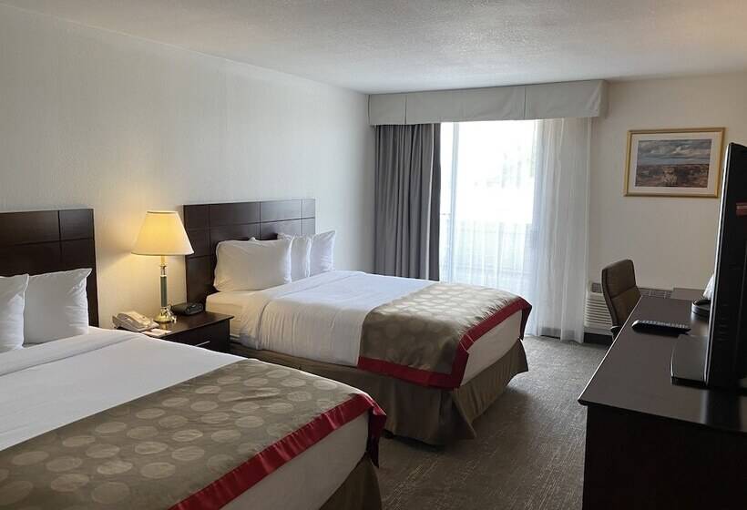 ２ダブルベッドのスタンダードルーム, Ramada By Wyndham Albuquerque Midtown