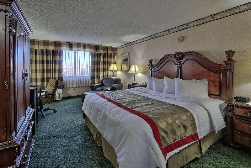 キングサイズベッドのスイートルーム, Ramada By Wyndham Albuquerque Midtown