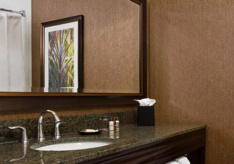 クラブスイート, Sheraton Springfield Monarch Place