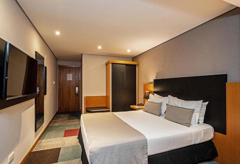 デラックスルーム, Slaviero Curitiba Batel