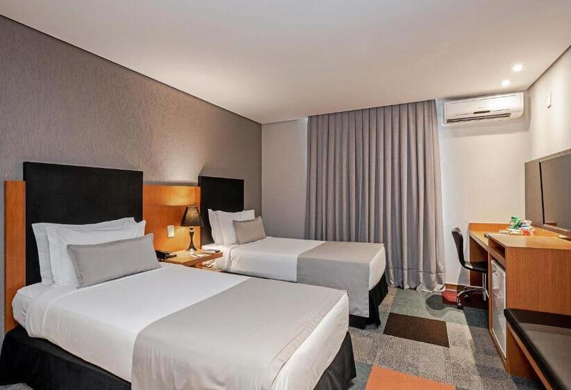 スーペリアールーム, Slaviero Curitiba Batel