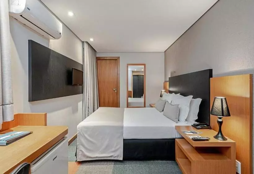 Deluxe-studio, Slaviero Curitiba Batel
