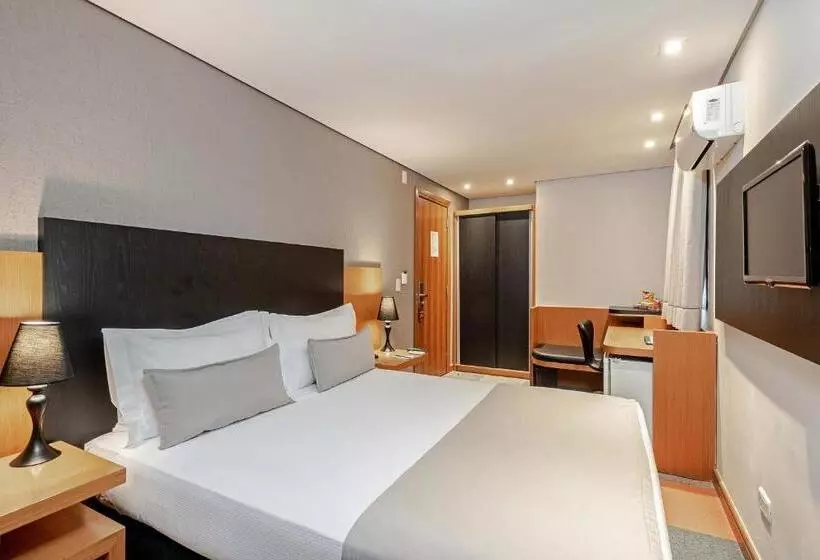 Deluxe-studio, Slaviero Curitiba Batel