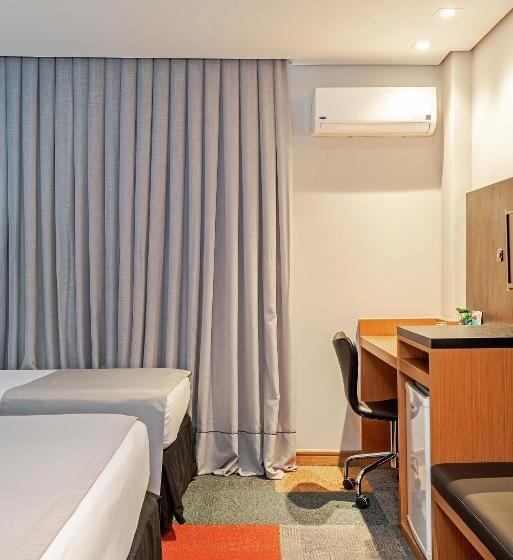 身障者適用スタンダードルーム, Slaviero Curitiba Batel