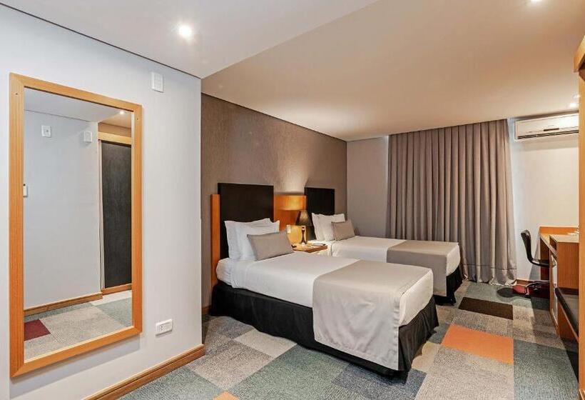 スーペリアールーム, Slaviero Curitiba Batel