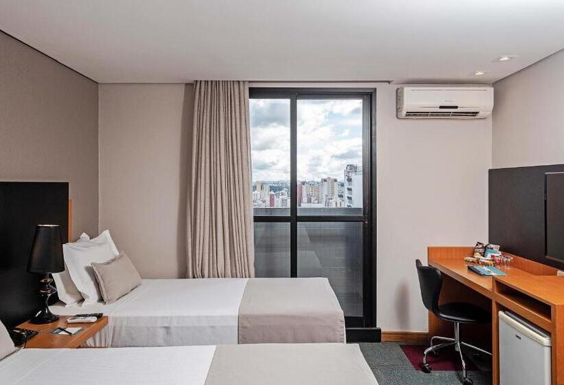 デラックスルーム, Slaviero Curitiba Batel