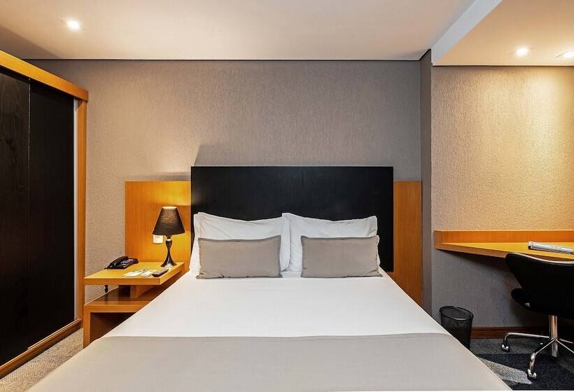 デラックスルーム, Slaviero Curitiba Batel