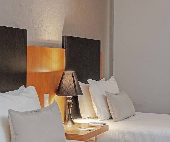 デラックスルーム, Slaviero Curitiba Batel