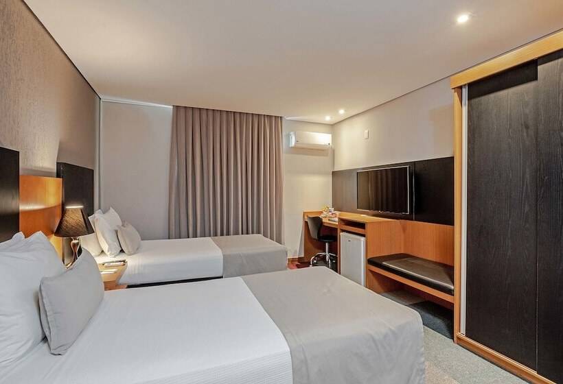 デラックスルーム, Slaviero Curitiba Batel