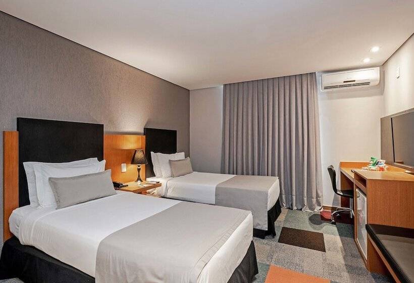 スーペリアールーム, Slaviero Curitiba Batel