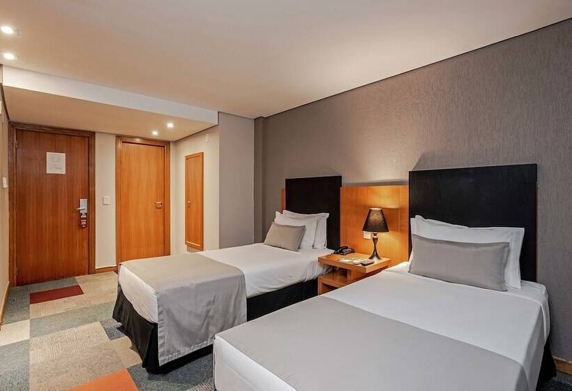 スーペリアールーム, Slaviero Curitiba Batel