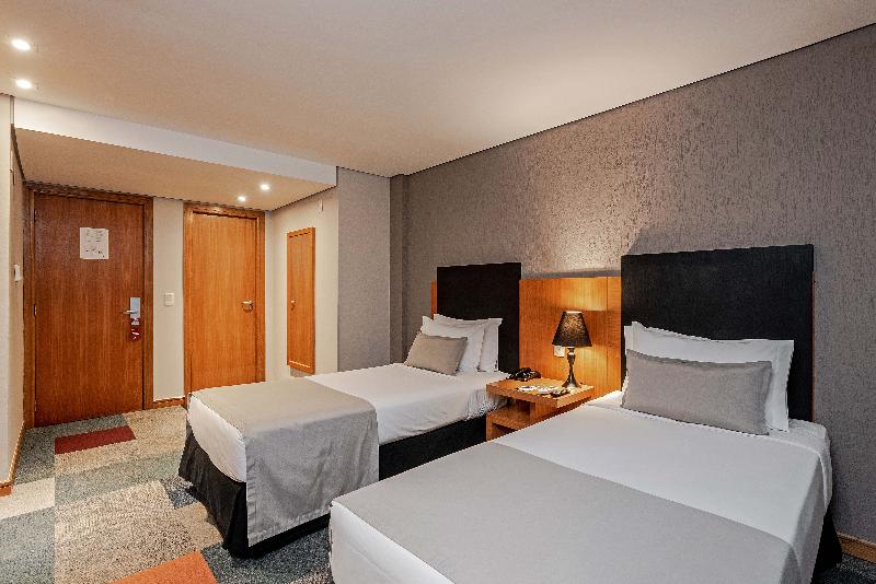 デラックスルーム, Slaviero Curitiba Batel