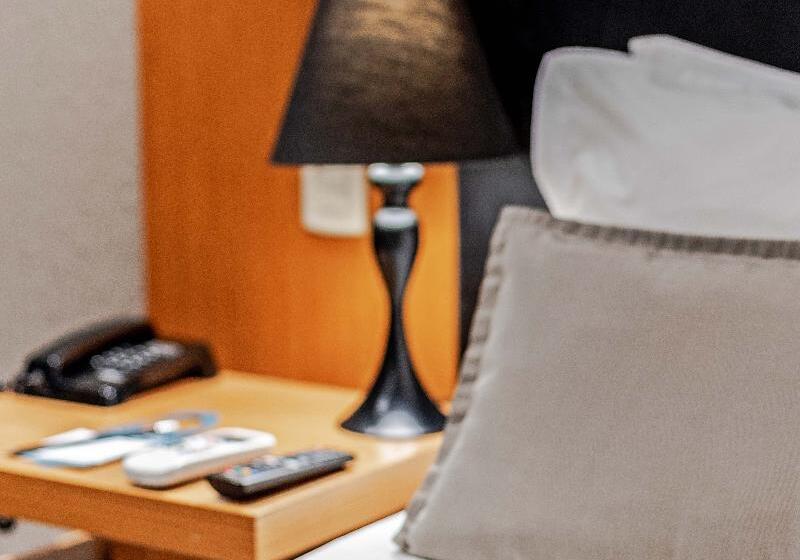 デラックスルーム, Slaviero Curitiba Batel