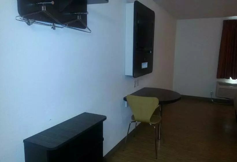 اتاق لوکس, Motel 6 Bell Gardens