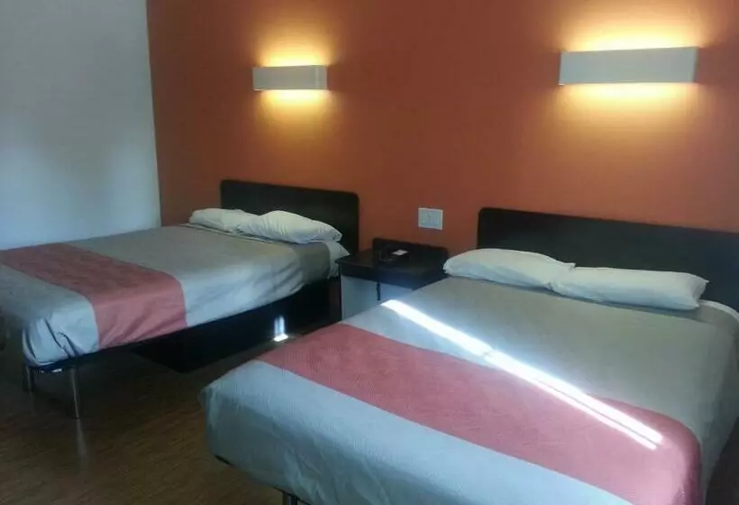 اتاق لوکس, Motel 6 Bell Gardens