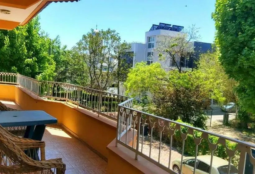 Comfort Kolmen Hengen Huone, Vila Egreta
