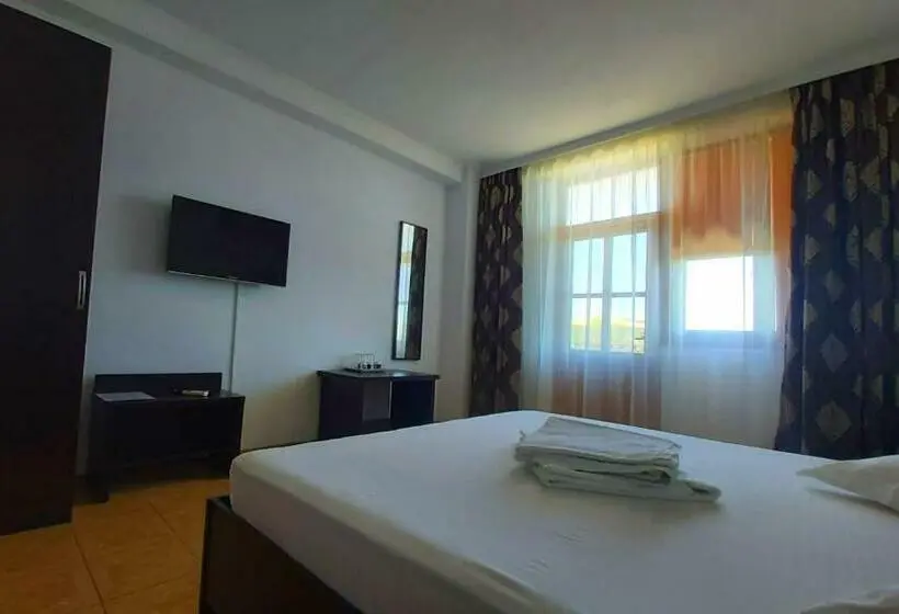 Comfort Kolmen Hengen Huone, Vila Egreta