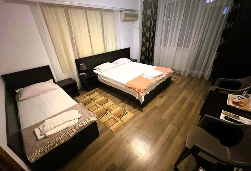 اتاق لوکس با بالکن, Vila Egreta