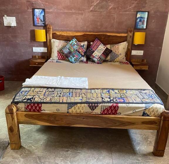 غرفة ديلوكس سرير كينج, Corsican Haveli