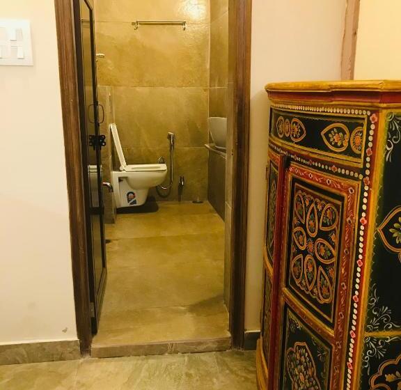 غرفة ديلوكس سرير كينج, Corsican Haveli